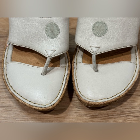 NEW Vintage Born Drilles White Cork Wedge Sandal Size 8 - Picture 3 of 8